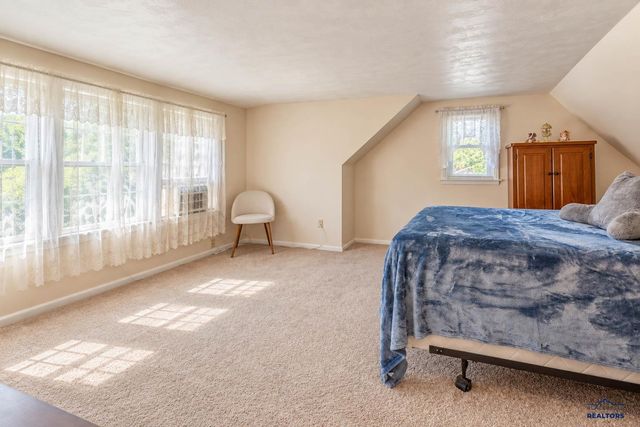 1919 EVERGREEN DR, Rapid City, SD 57702