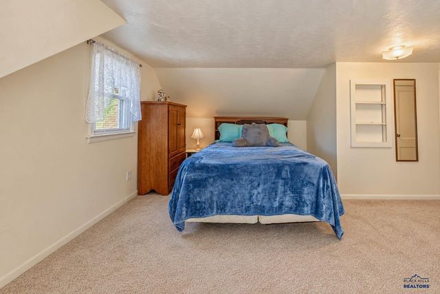 1919 EVERGREEN DR, Rapid City, SD 57702