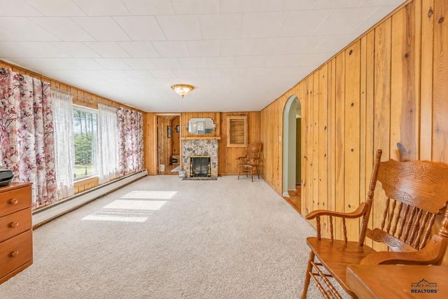 1919 EVERGREEN DR, Rapid City, SD 57702
