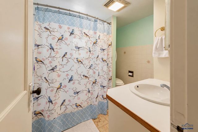 1919 EVERGREEN DR, Rapid City, SD 57702