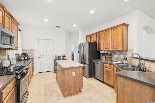 1207 Sand Wedge, San Antonio, TX 78258