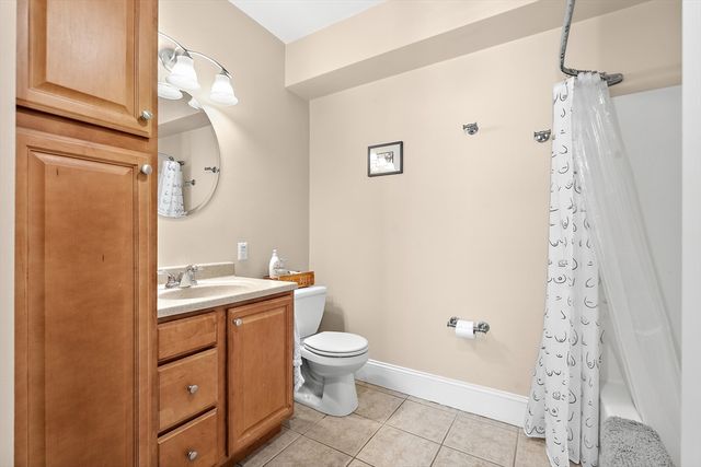 17 Robbins St 3-1, Waltham, MA 02453