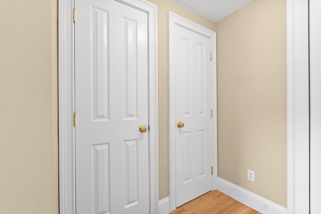 17 Robbins St 3-1, Waltham, MA 02453