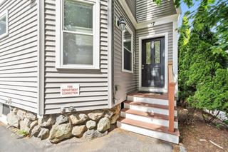 17 Robbins St 3-1, Waltham, MA 02453