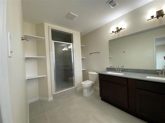 301 Old Bayou Drive, Dickinson, TX 77539