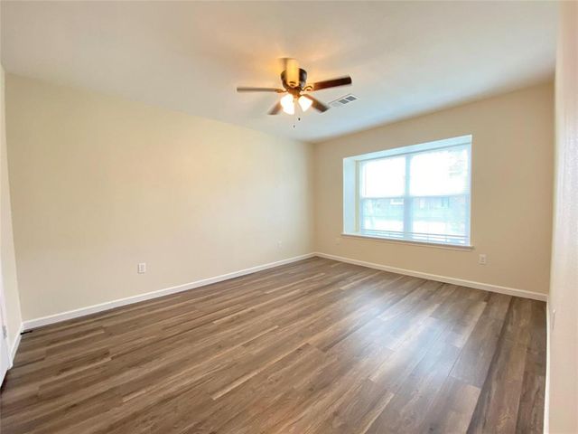 301 Old Bayou Drive, Dickinson, TX 77539