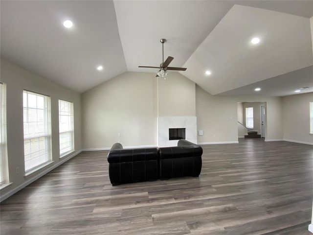 301 Old Bayou Drive, Dickinson, TX 77539