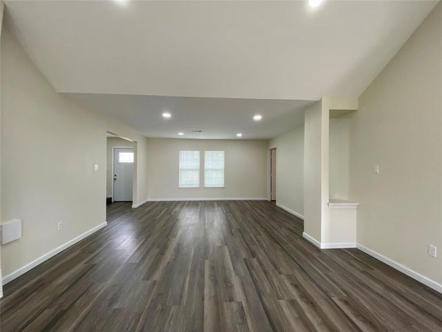 301 Old Bayou Drive, Dickinson, TX 77539