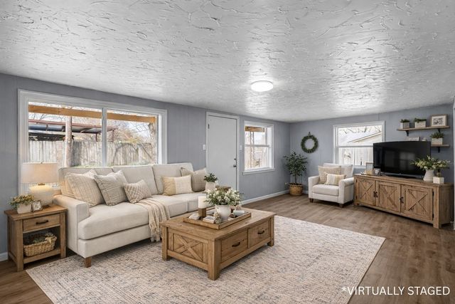 409 Greenleaf Drive, Lacy Lakeview, TX 76705