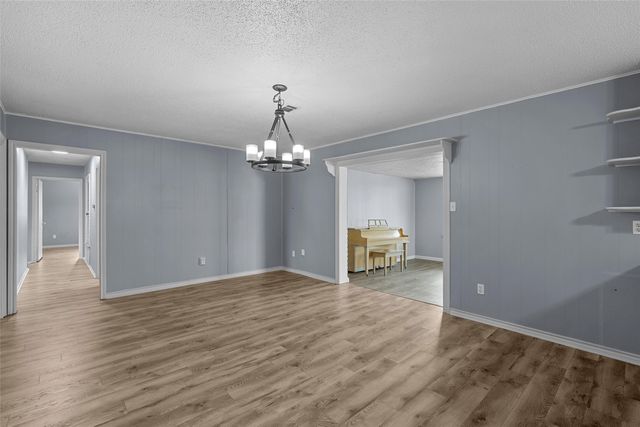 409 Greenleaf Drive, Lacy Lakeview, TX 76705