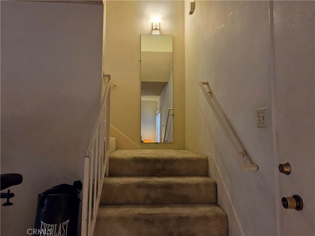 913 Victor 5, Inglewood, CA 90302