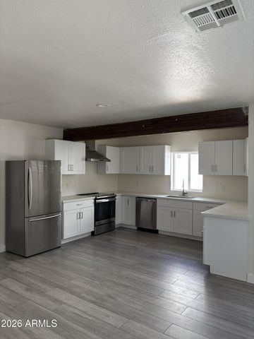 1718 E GLENROSA Avenue, Phoenix, AZ 85016