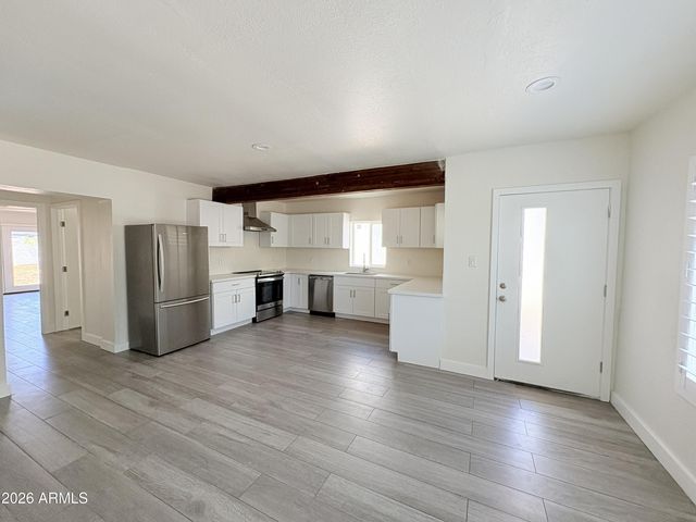 1718 E GLENROSA Avenue, Phoenix, AZ 85016