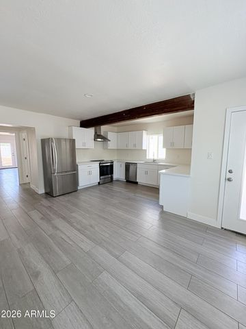 1718 E GLENROSA Avenue, Phoenix, AZ 85016