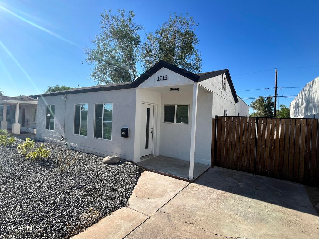 1718 E GLENROSA Avenue, Phoenix, AZ 85016 — photo 2