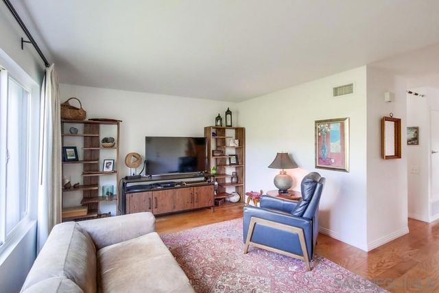 9806 Rimpark Way, San Diego, CA 92124