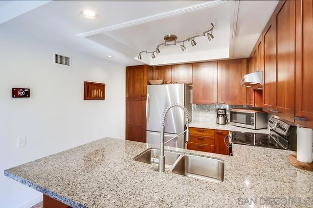 9806 Rimpark Way, San Diego, CA 92124