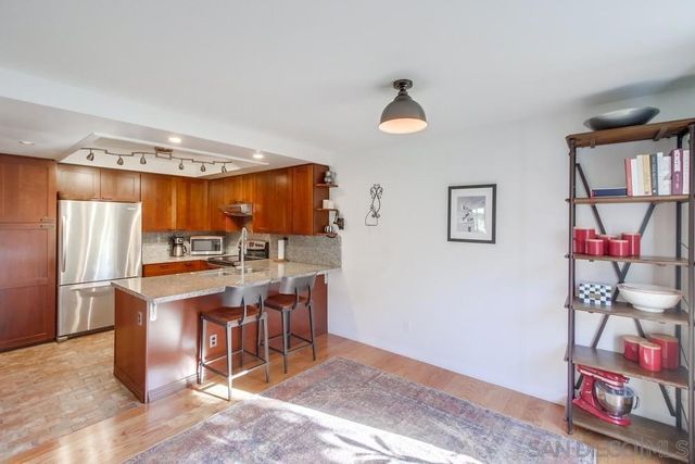 9806 Rimpark Way, San Diego, CA 92124