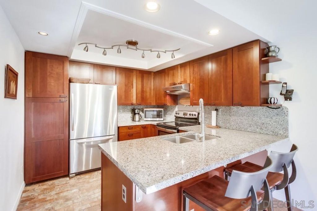 9806 Rimpark Way, San Diego, CA 92124