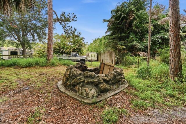 16888 Hialeah Drive W, The Acreage, FL 33470