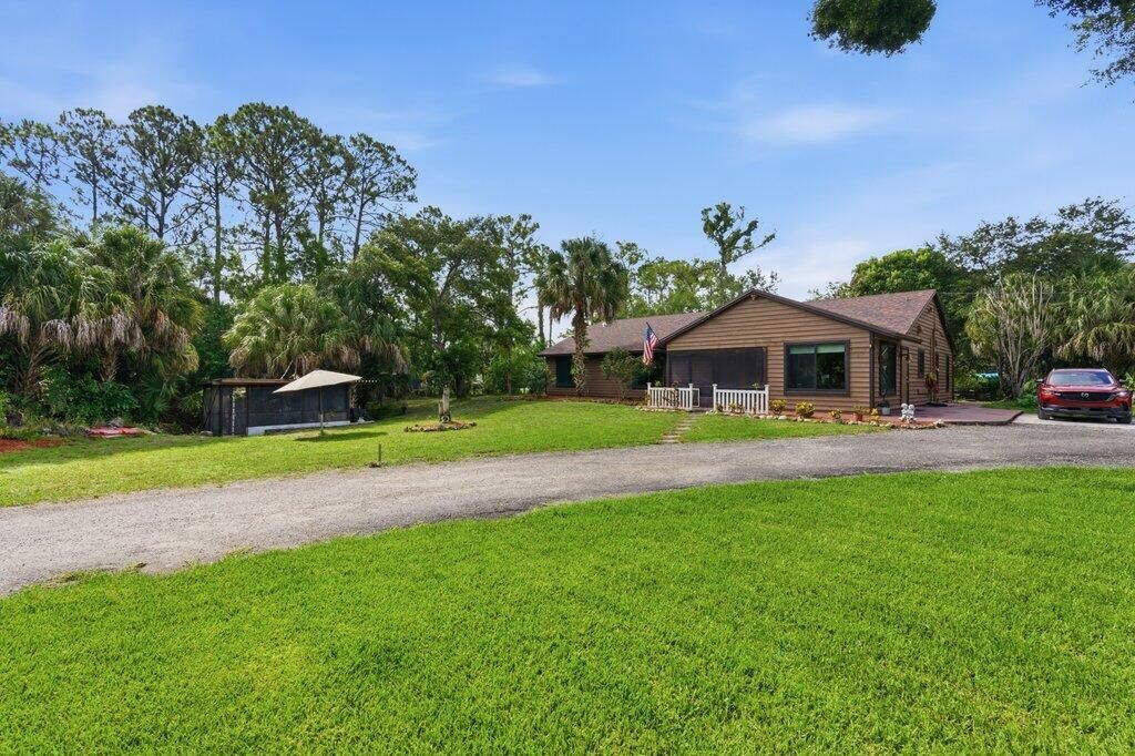 16888 Hialeah Drive W, The Acreage, FL 33470