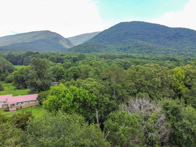 275 Spring Creek Road, Delano, TN 37325