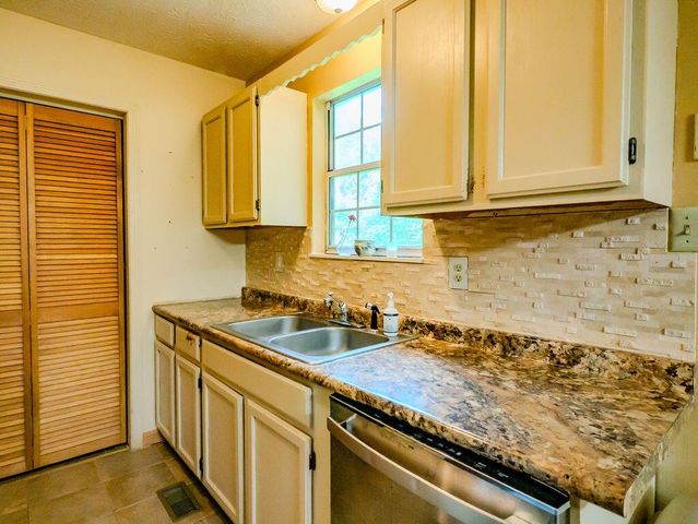 275 Spring Creek Road, Delano, TN 37325