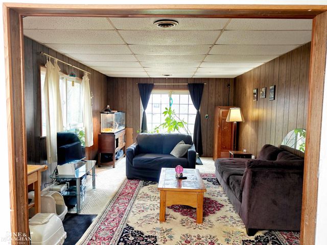 28300 Roy Boulevard, Saint Clair Shores, MI 48081