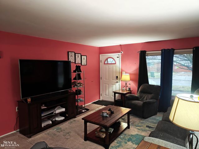 28300 Roy Boulevard, Saint Clair Shores, MI 48081