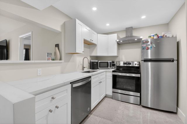 480 NW 20th Street 205, Boca Raton, FL 33431