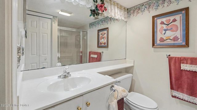 8508 Atrium Dr 1101, Louisville, KY 40220