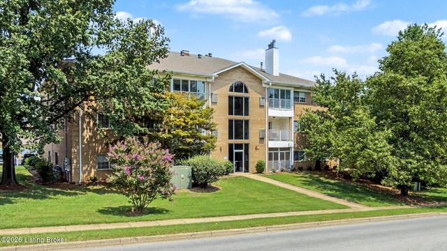 8508 Atrium Dr 1101, Louisville, KY 40220
