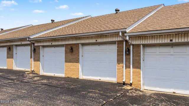 8508 Atrium Dr 1101, Louisville, KY 40220