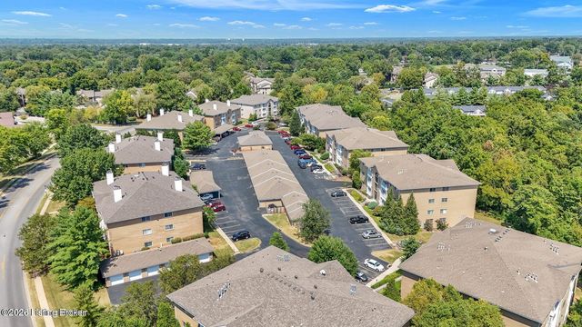 8508 Atrium Dr 1101, Louisville, KY 40220