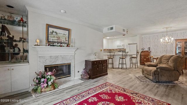 8508 Atrium Dr 1101, Louisville, KY 40220