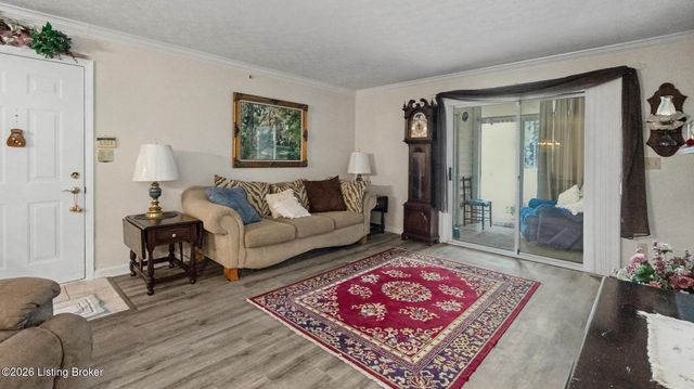 8508 Atrium Dr 1101, Louisville, KY 40220