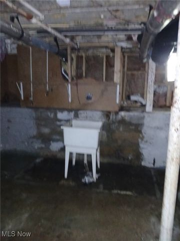 322 W 9th Street, Lorain, OH 44052