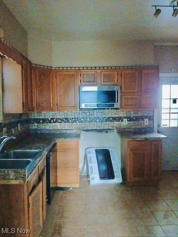 322 W 9th Street, Lorain, OH 44052