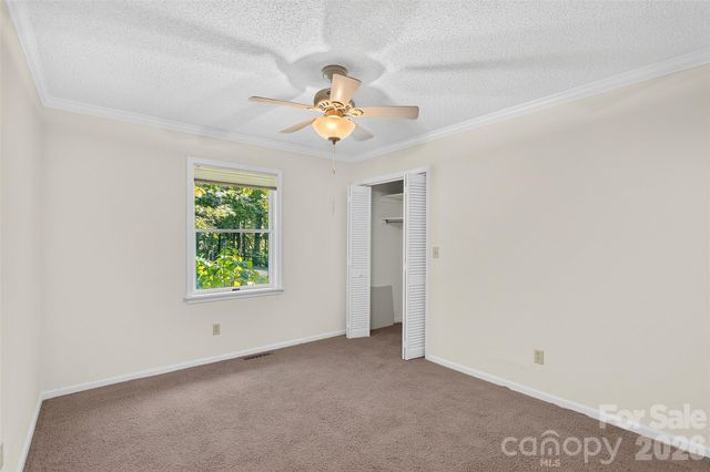 709 Forest Ridge Drive, Hendersonville, NC 28791