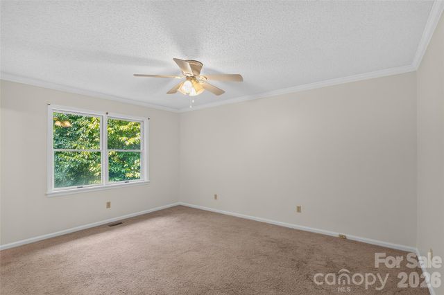709 Forest Ridge Drive, Hendersonville, NC 28791