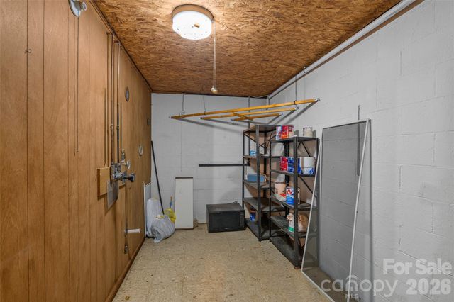709 Forest Ridge Drive, Hendersonville, NC 28791
