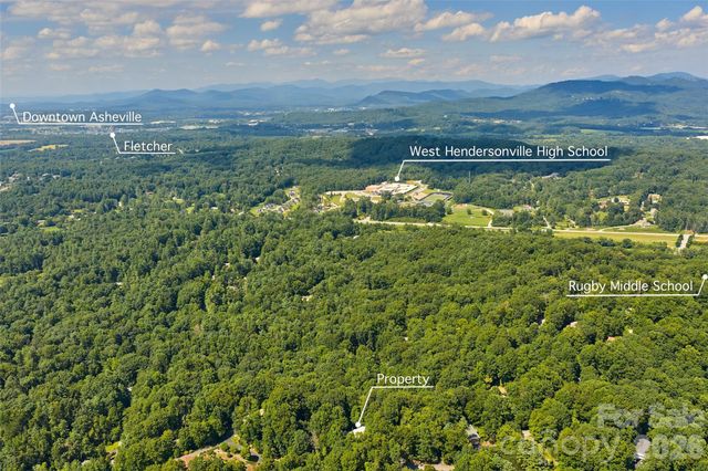 709 Forest Ridge Drive, Hendersonville, NC 28791