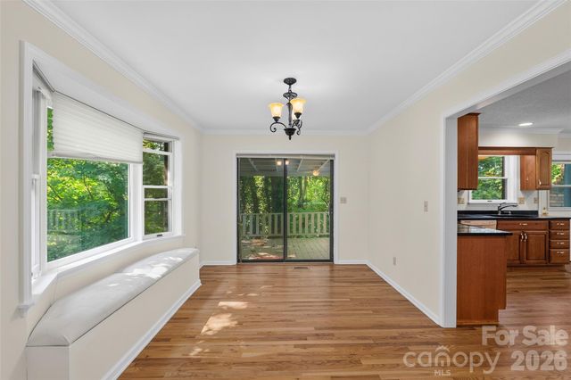 709 Forest Ridge Drive, Hendersonville, NC 28791