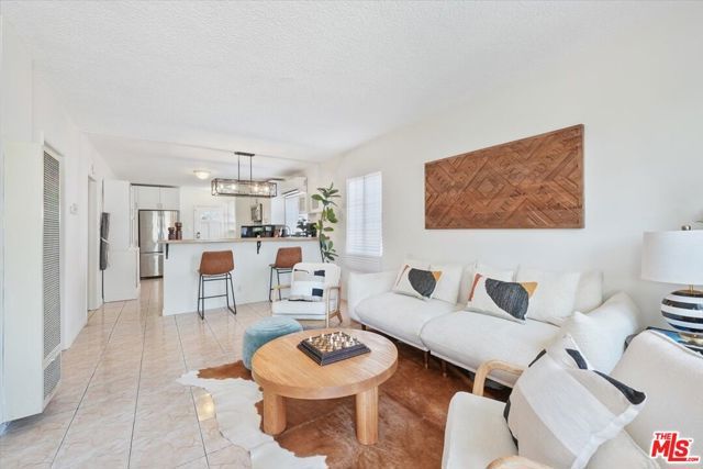 2754 S Cloverdale Avenue, Los Angeles, CA 90016