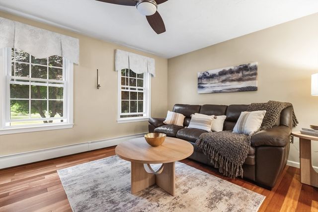 13 Candlewood Dr, Medway, MA 02053