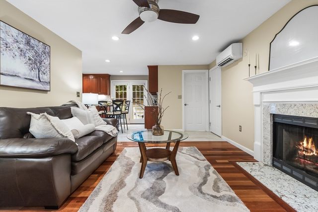 13 Candlewood Dr, Medway, MA 02053