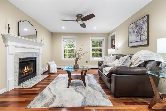 13 Candlewood Dr, Medway, MA 02053