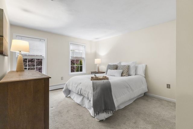 13 Candlewood Dr, Medway, MA 02053