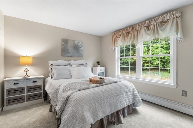 13 Candlewood Dr, Medway, MA 02053