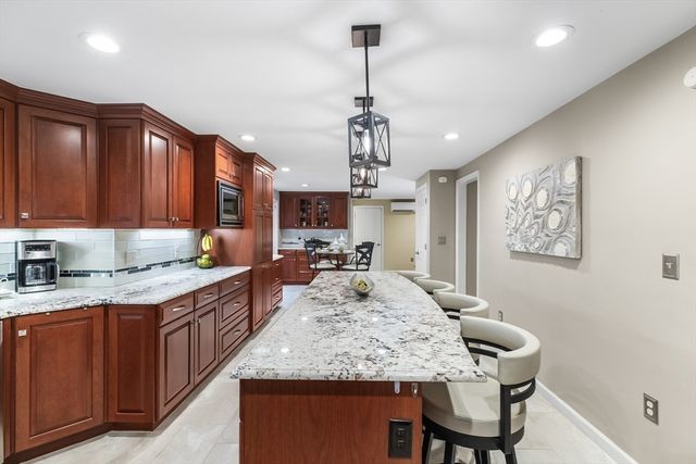 13 Candlewood Dr, Medway, MA 02053